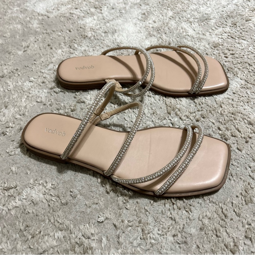 Beige rhinestone pearl strappy Sandals